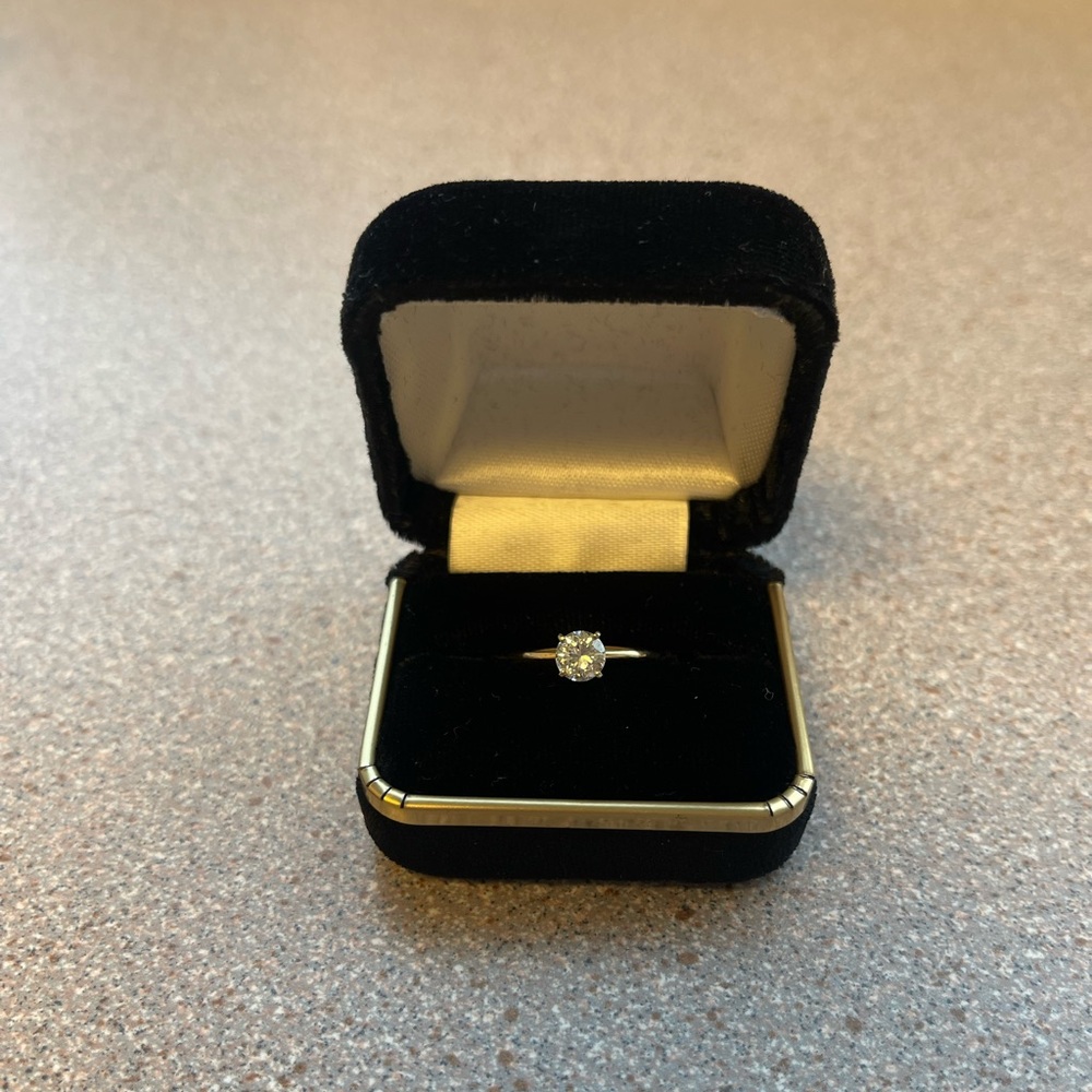 Elegant Gold Lab Diamond Solitare